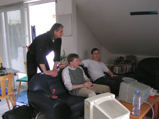 Erhard, Frank und Uwe auf dem Sofa